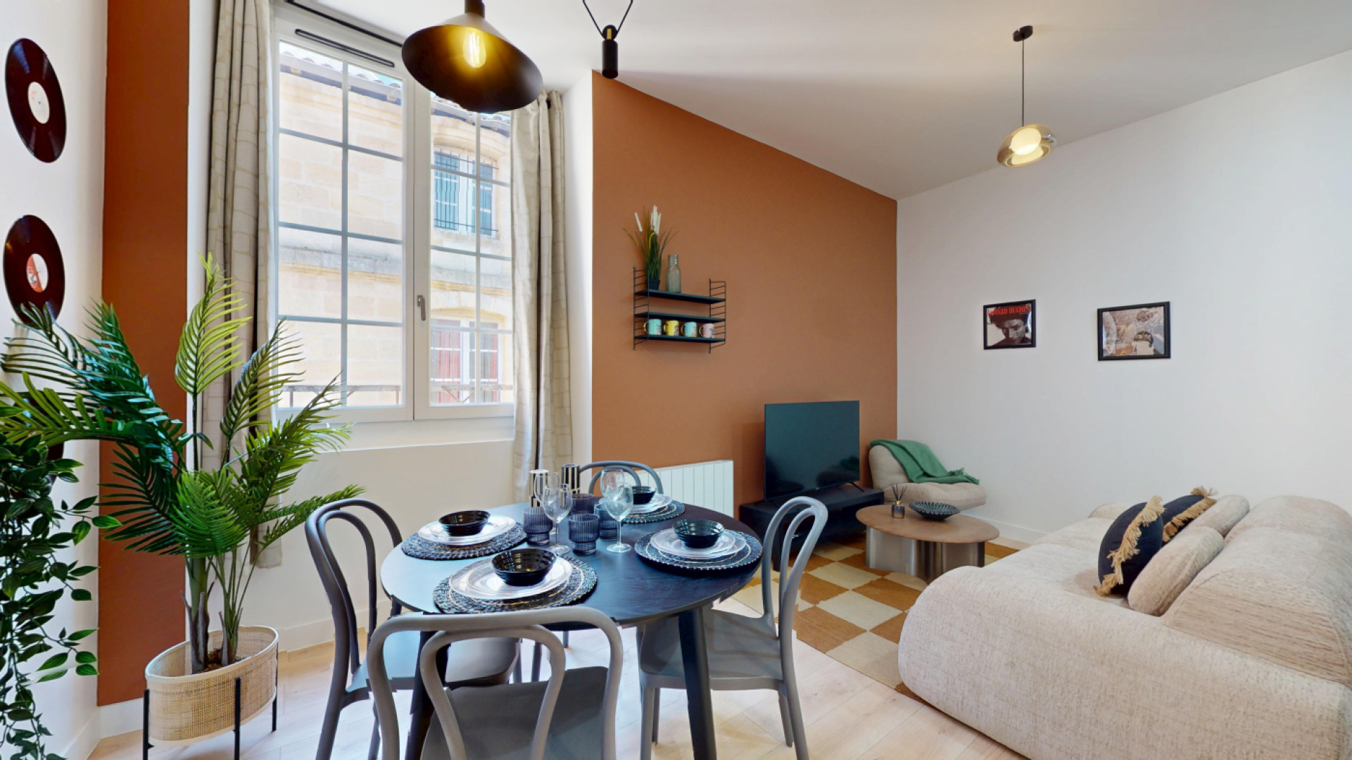 TOUR DU PIN