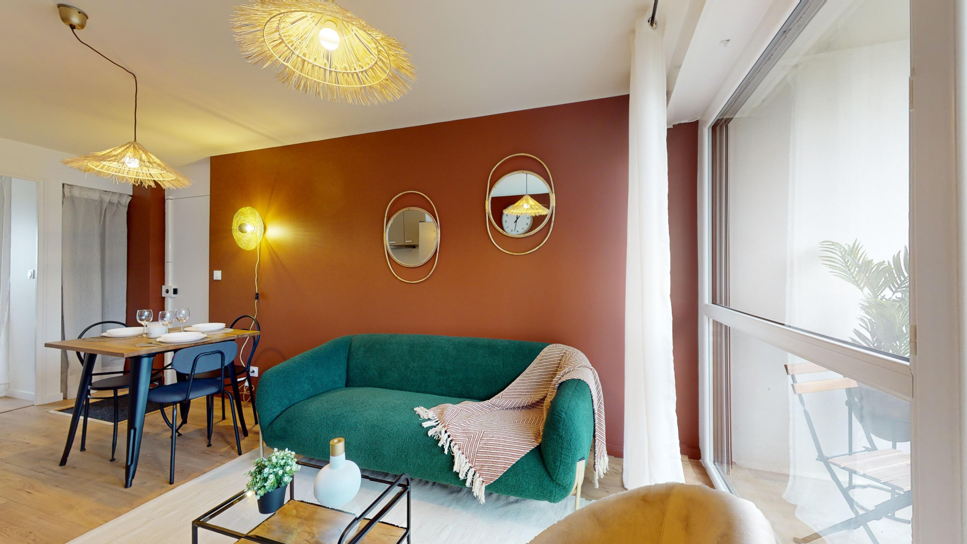 RELAIS