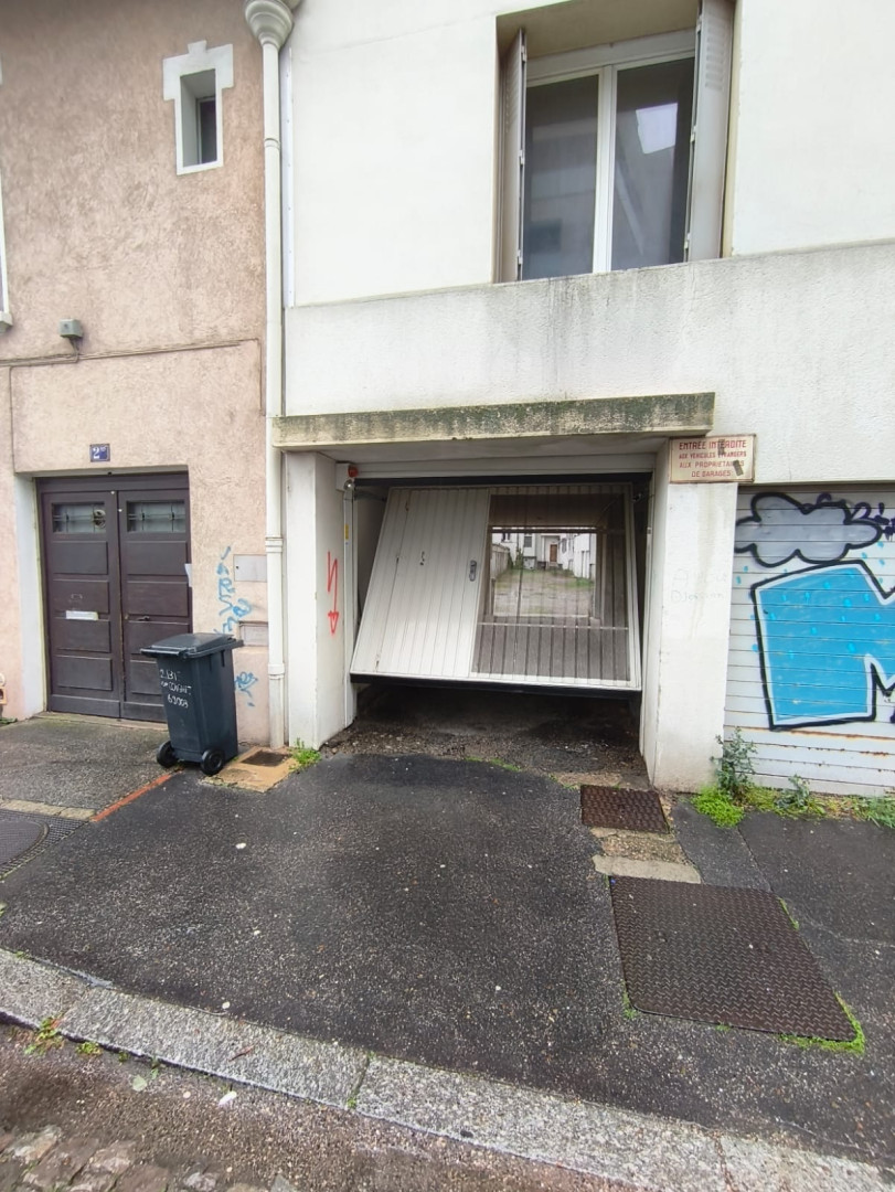 GARAGE VIALA