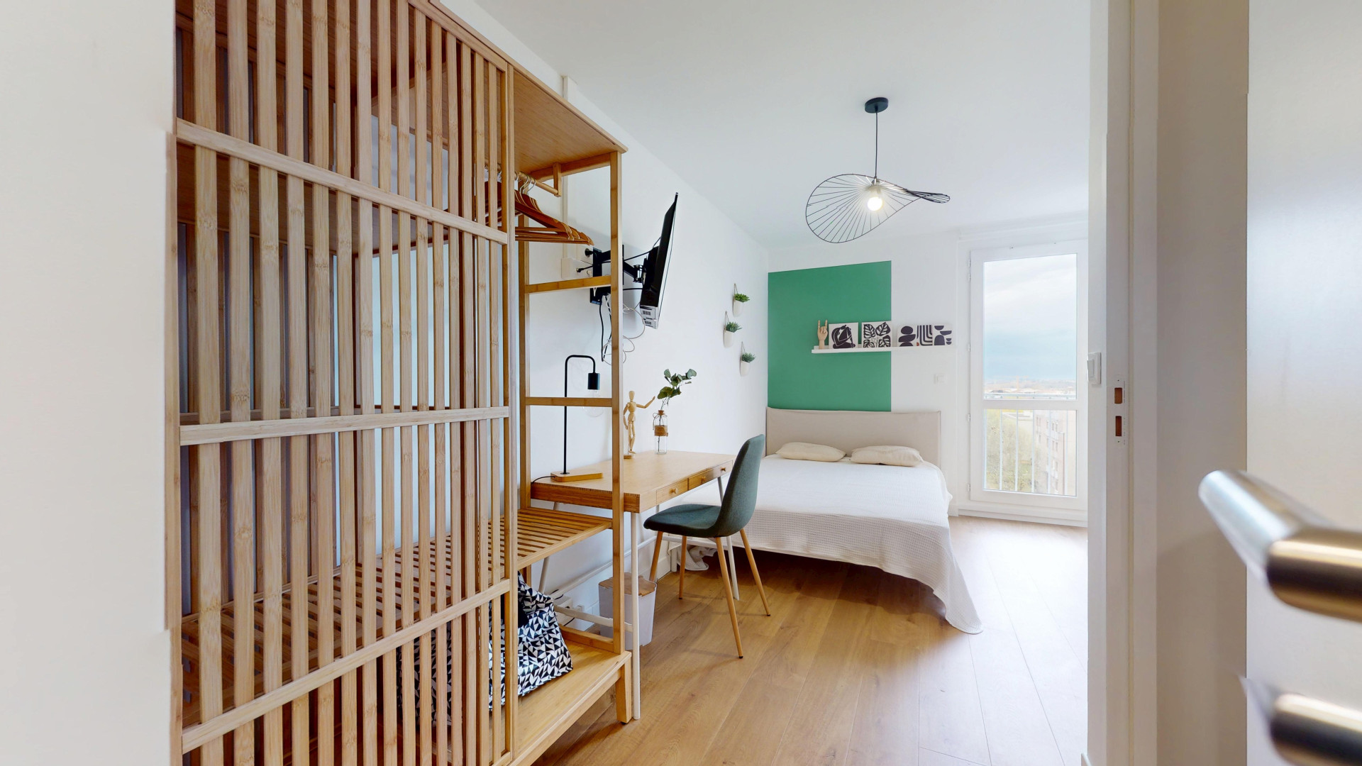 HYERES F