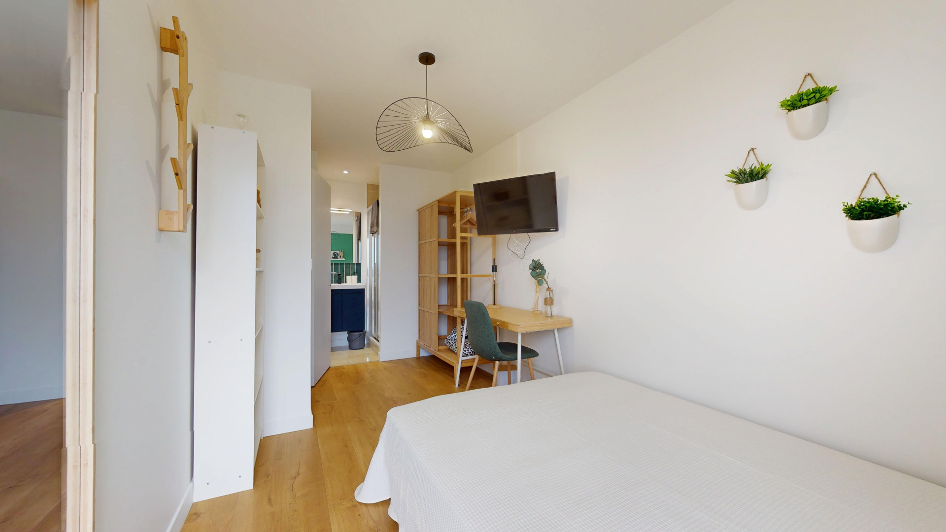 HYERES F