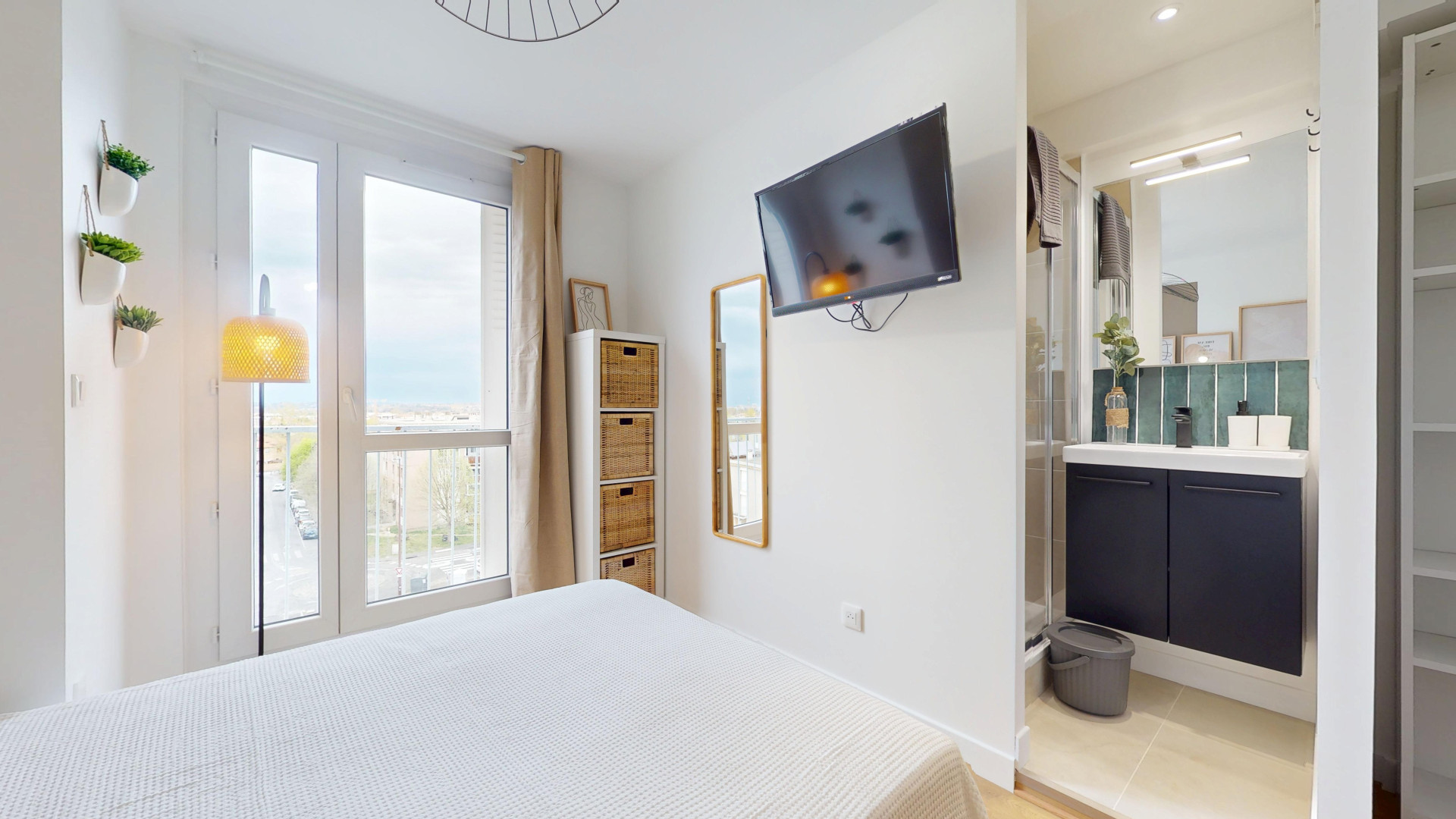 HYERES F
