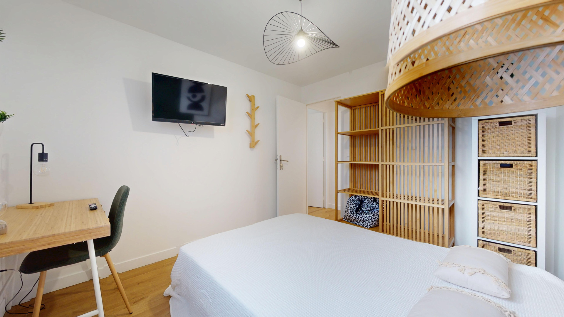 HYERES F