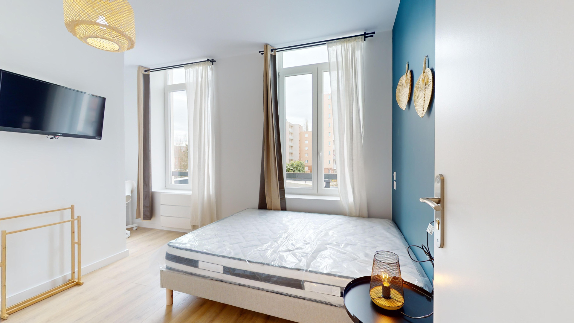 LEGRAND B