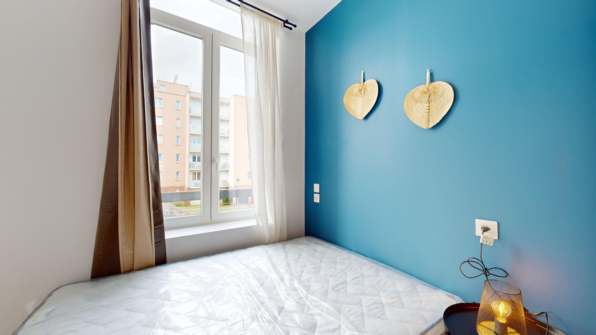 LEGRAND B