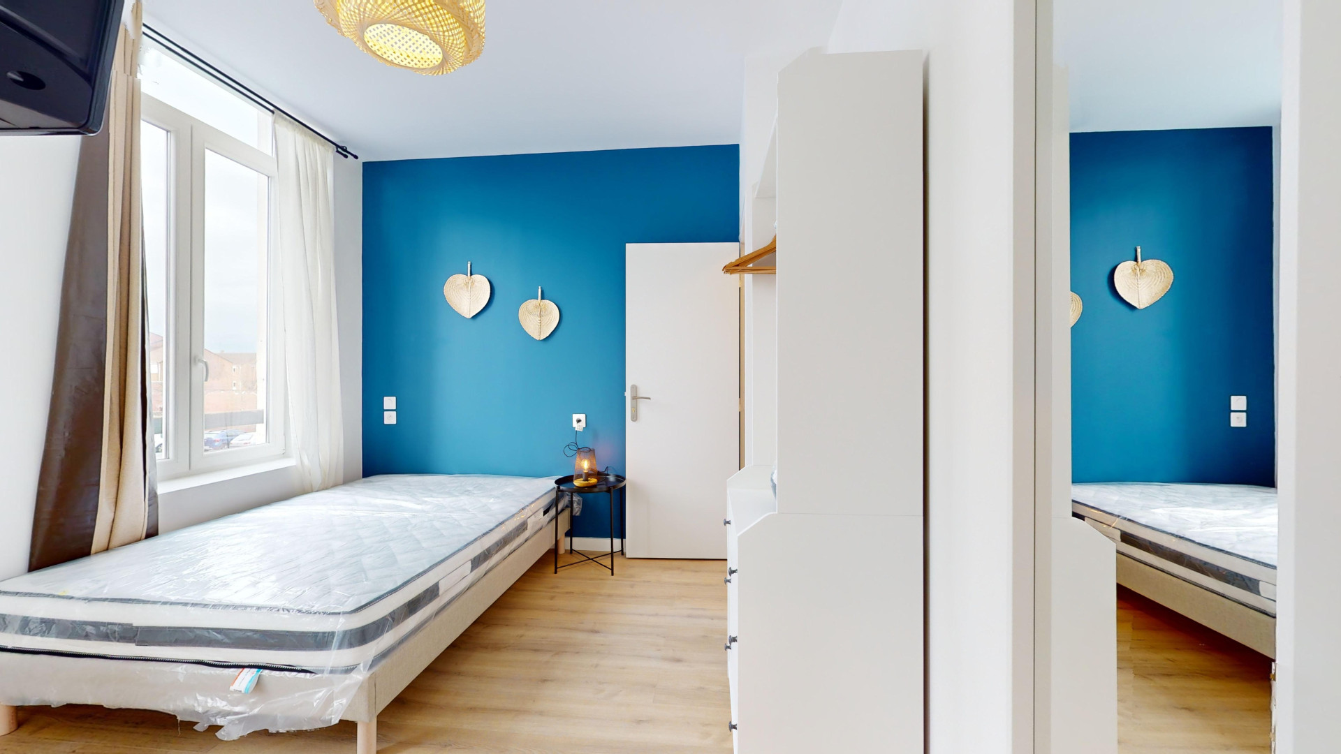 LEGRAND B