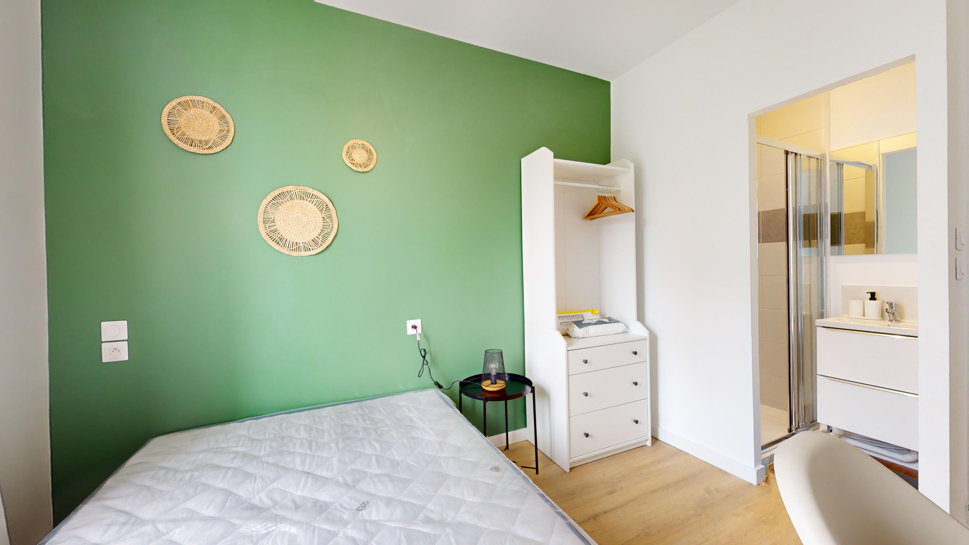 LEGRAND B