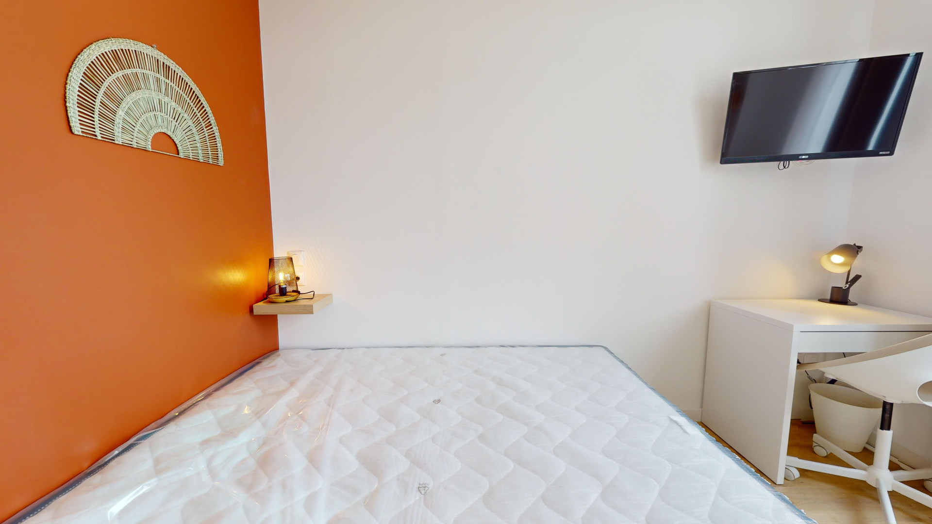 LEGRAND B