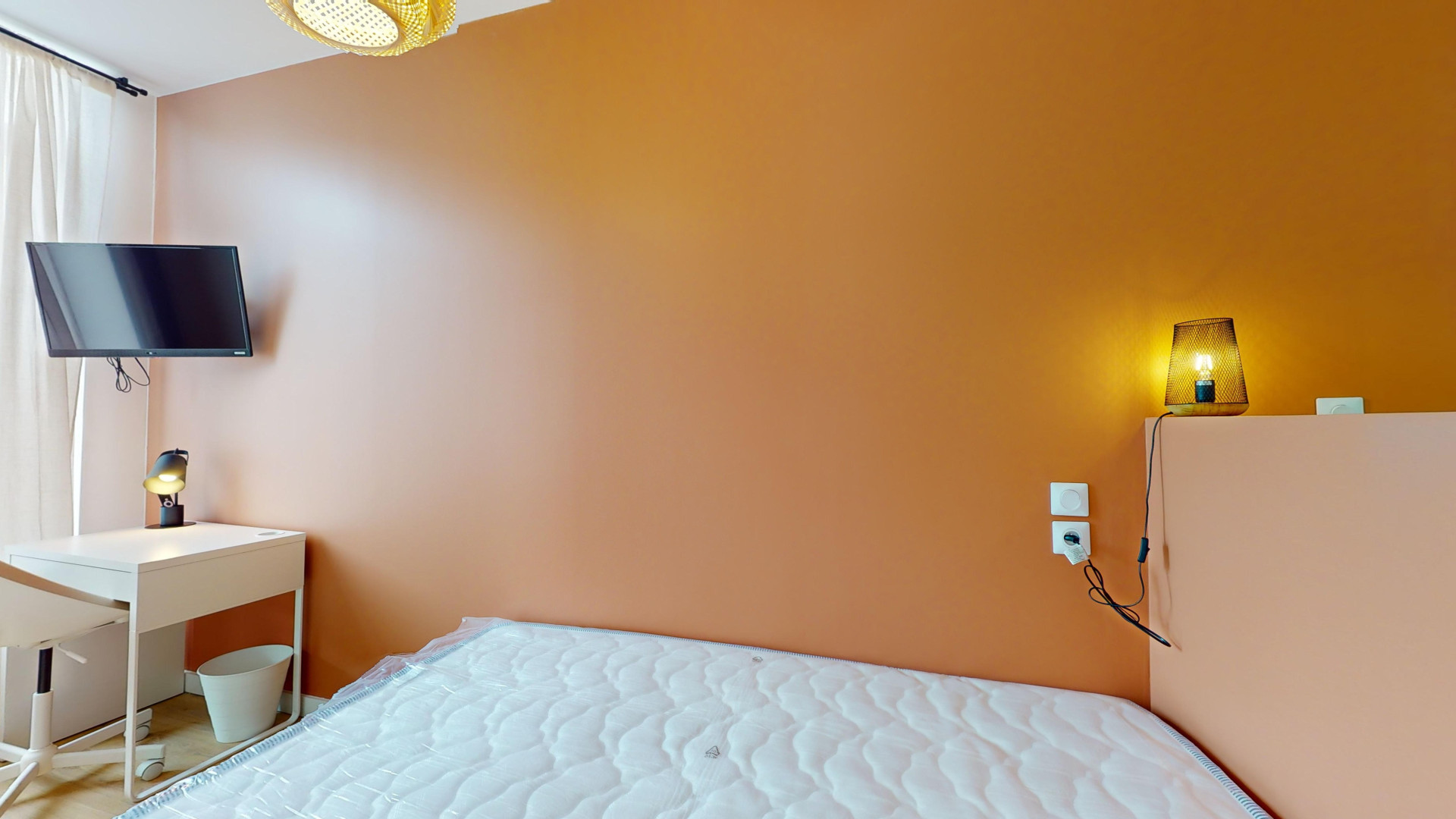 LEGRAND B