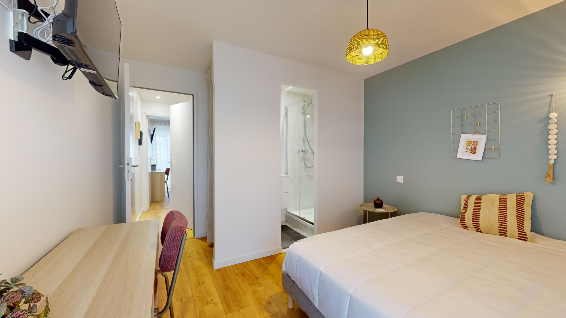 RELAIS