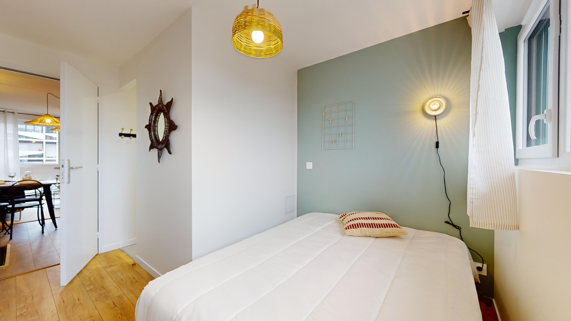 RELAIS